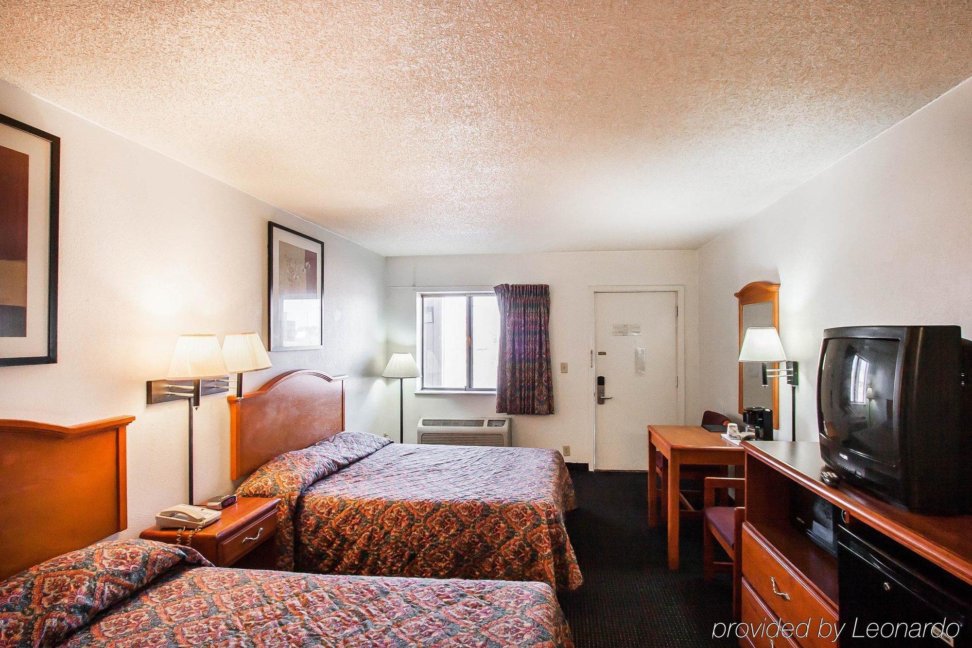 Rodeway Inn אפינגהם מראה חיצוני תמונה